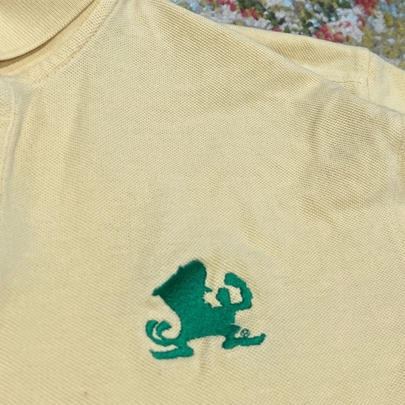 Vineyard Vines Fighting Irish Yellow Golf Tennis Sports Summer Shirt - Picture 5 of 6
